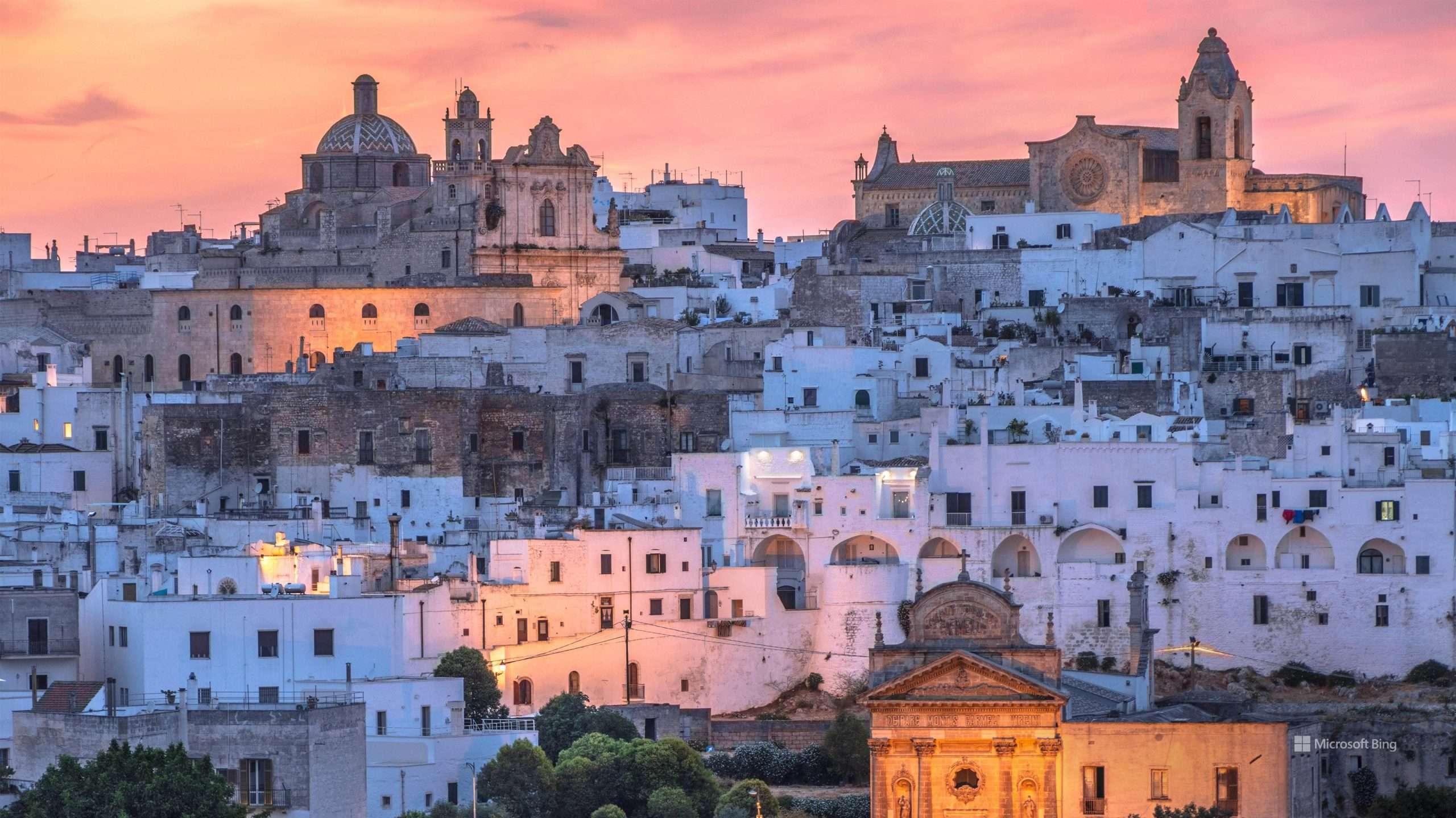 How (and When) To Book Smarter Holidays – Without Breaking The Bank